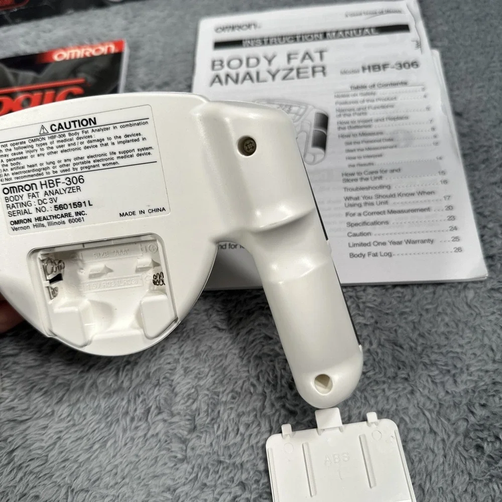 Omron Weight/Fat Loss Monitor HBF-306BL Hand Held BMI Body Mass Index White 306